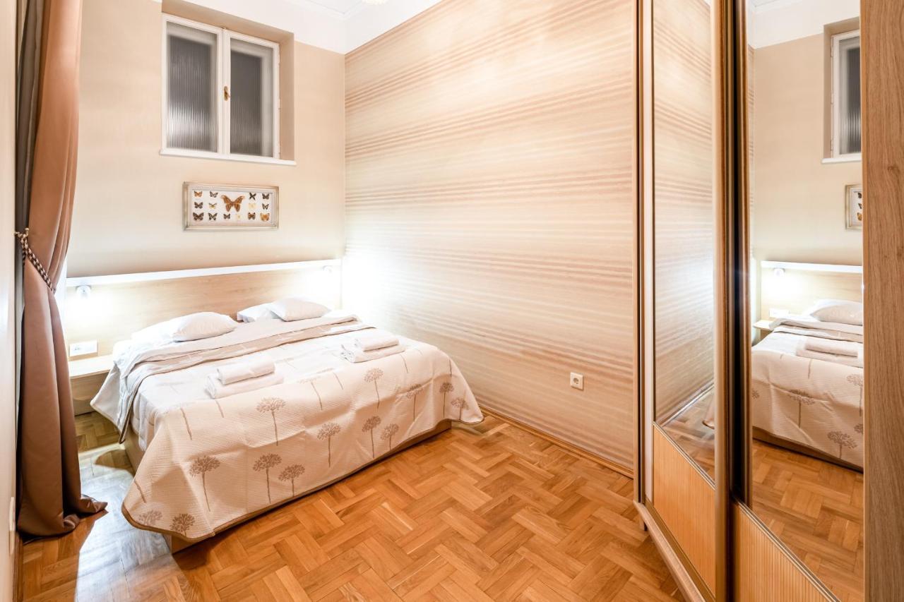3 Bedrooms Royal Italian Style In An Austrian Building, Parking, Balcony Lviv Ngoại thất bức ảnh